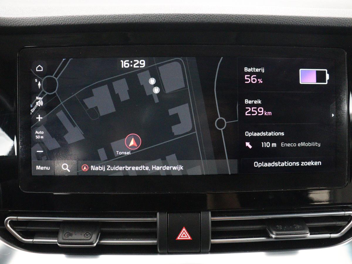 Kia e-Niro Kia e-Niro DynamicPlusLine 64 kWh | SOH 95,3% | Panoramadak | Half leder |  Stuur/stoel verwarming | Adaptive cruise | Lane assist | Climate control | Carplay | Camera | Park assist | Full LED