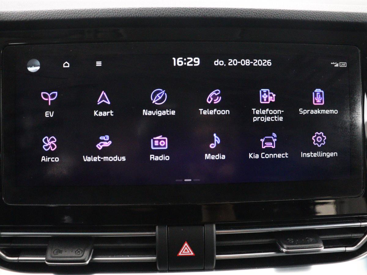 Kia e-Niro Kia e-Niro DynamicPlusLine 64 kWh | SOH 95,3% | Panoramadak | Half leder |  Stuur/stoel verwarming | Adaptive cruise | Lane assist | Climate control | Carplay | Camera | Park assist | Full LED