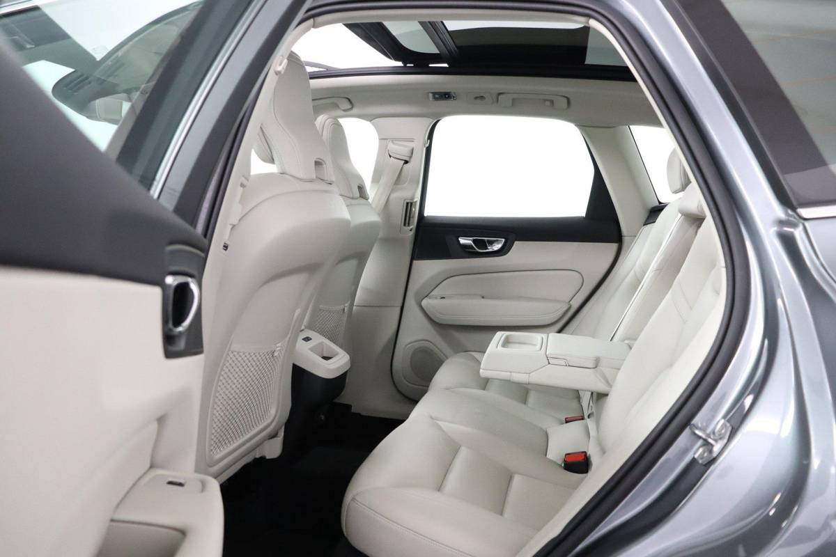 Volvo XC60 Volvo XC60 2.0 T5 Inscription |NAP|1e eigenaar|Pano|Memory|Luchtvering|Harman&Kardon