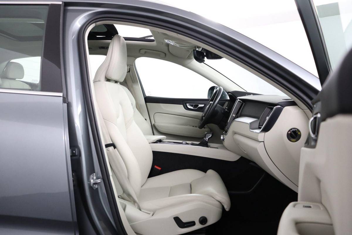 Volvo XC60 Volvo XC60 2.0 T5 Inscription |NAP|1e eigenaar|Pano|Memory|Luchtvering|Harman&Kardon