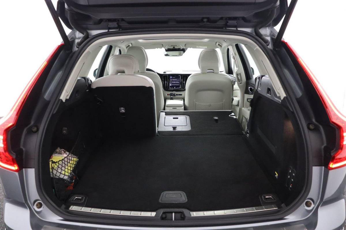 Volvo XC60 Volvo XC60 2.0 T5 Inscription |NAP|1e eigenaar|Pano|Memory|Luchtvering|Harman&Kardon