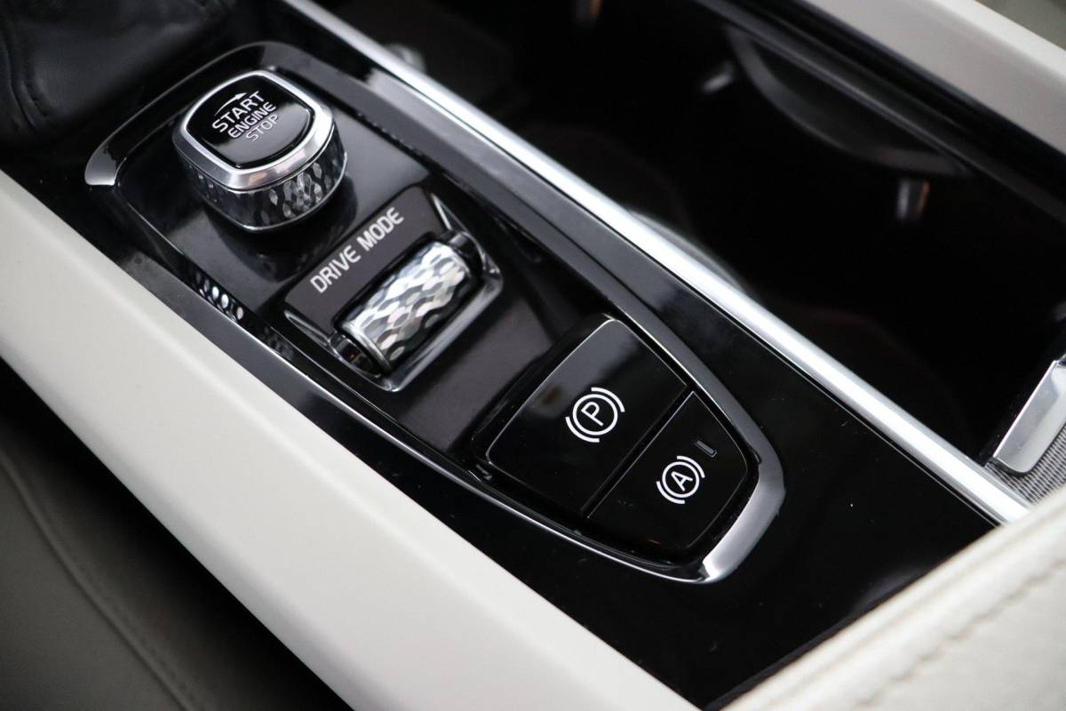Volvo XC60 Volvo XC60 2.0 T5 Inscription |NAP|1e eigenaar|Pano|Memory|Luchtvering|Harman&Kardon