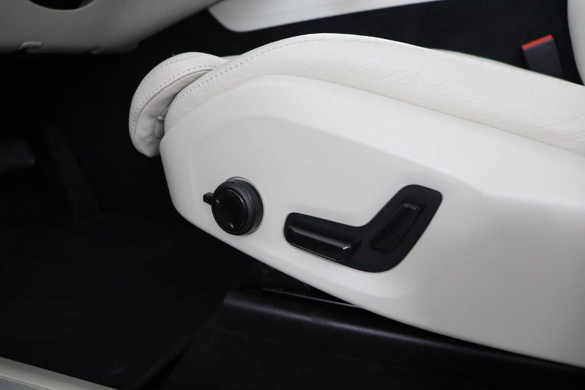 Volvo XC60 Volvo XC60 2.0 T5 Inscription |NAP|1e eigenaar|Pano|Memory|Luchtvering|Harman&Kardon