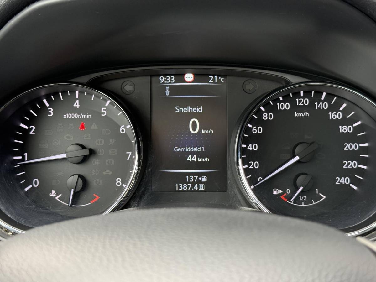 Nissan QASHQAI Nissan Qashqai 1.2 N-Connecta 1e Eigenaar|Navi|Pano|360 Camera|Clima|Cruise|PDC|Stoelverwarming|Dealer Onderhouden|N.A.P|APK tot 07-2027