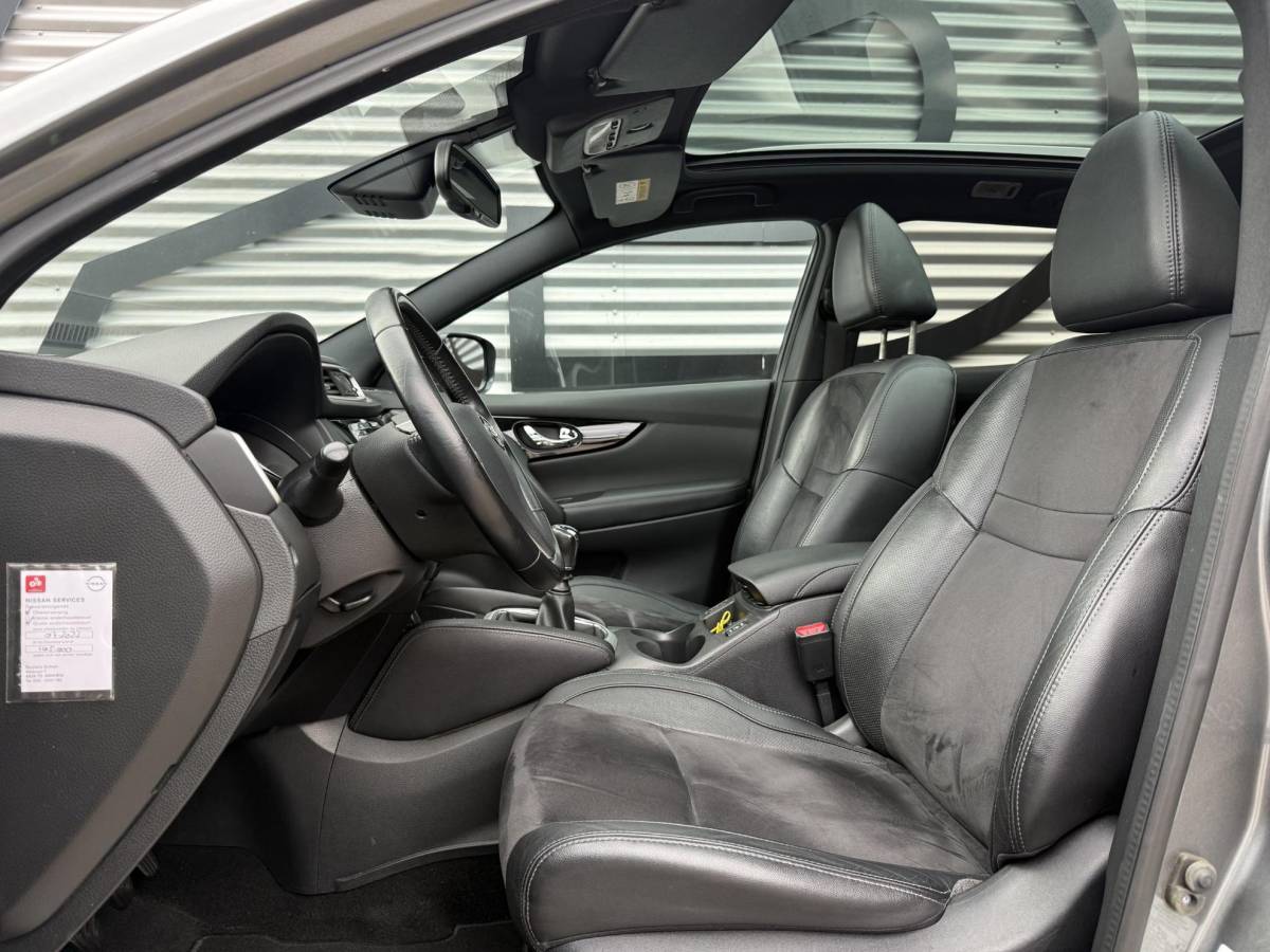 Nissan QASHQAI Nissan Qashqai 1.2 N-Connecta 1e Eigenaar|Navi|Pano|360 Camera|Clima|Cruise|PDC|Stoelverwarming|Dealer Onderhouden|N.A.P|APK tot 07-2027
