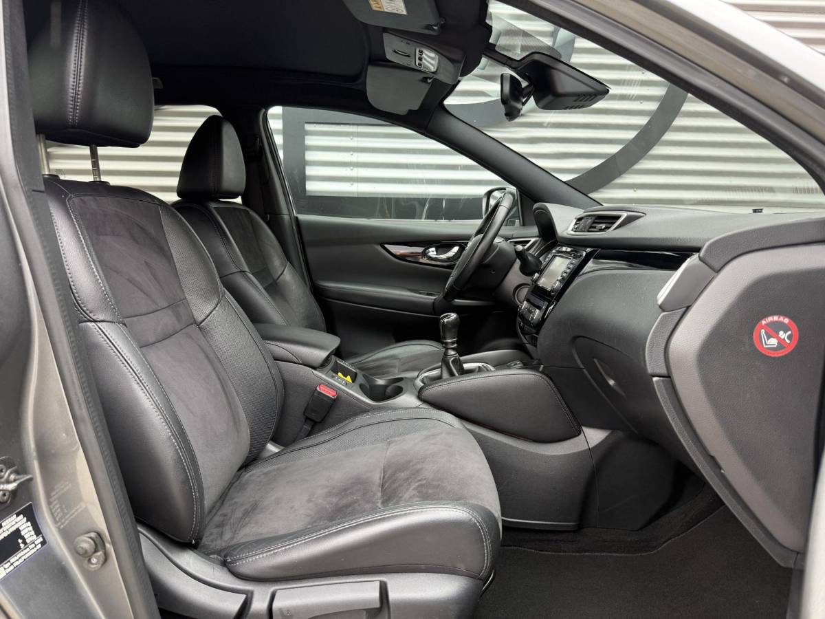 Nissan QASHQAI Nissan Qashqai 1.2 N-Connecta 1e Eigenaar|Navi|Pano|360 Camera|Clima|Cruise|PDC|Stoelverwarming|Dealer Onderhouden|N.A.P|APK tot 07-2027