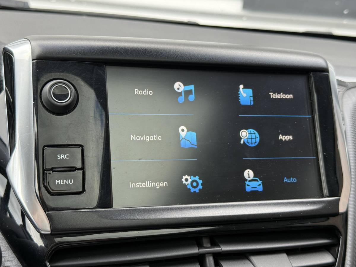 Peugeot 2008 Peugeot 2008 1.2 PureTech Allure 2e Eigenaar|Navi|Pano|Carplay|Clima|Cruise|PDC|Dealer Onderhouden|APK tot 02-2027