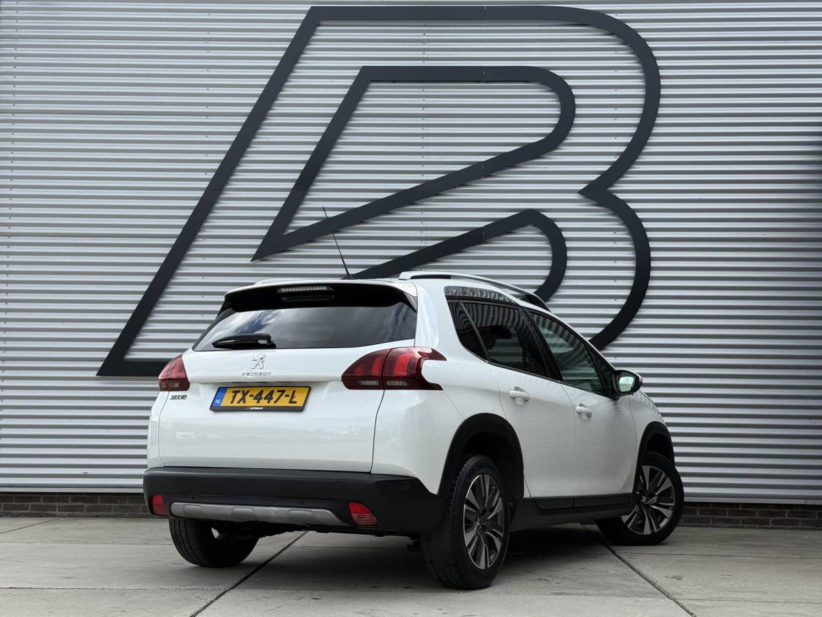Peugeot 2008 Peugeot 2008 1.2 PureTech Allure 2e Eigenaar|Navi|Pano|Carplay|Clima|Cruise|PDC|Dealer Onderhouden|APK tot 02-2027