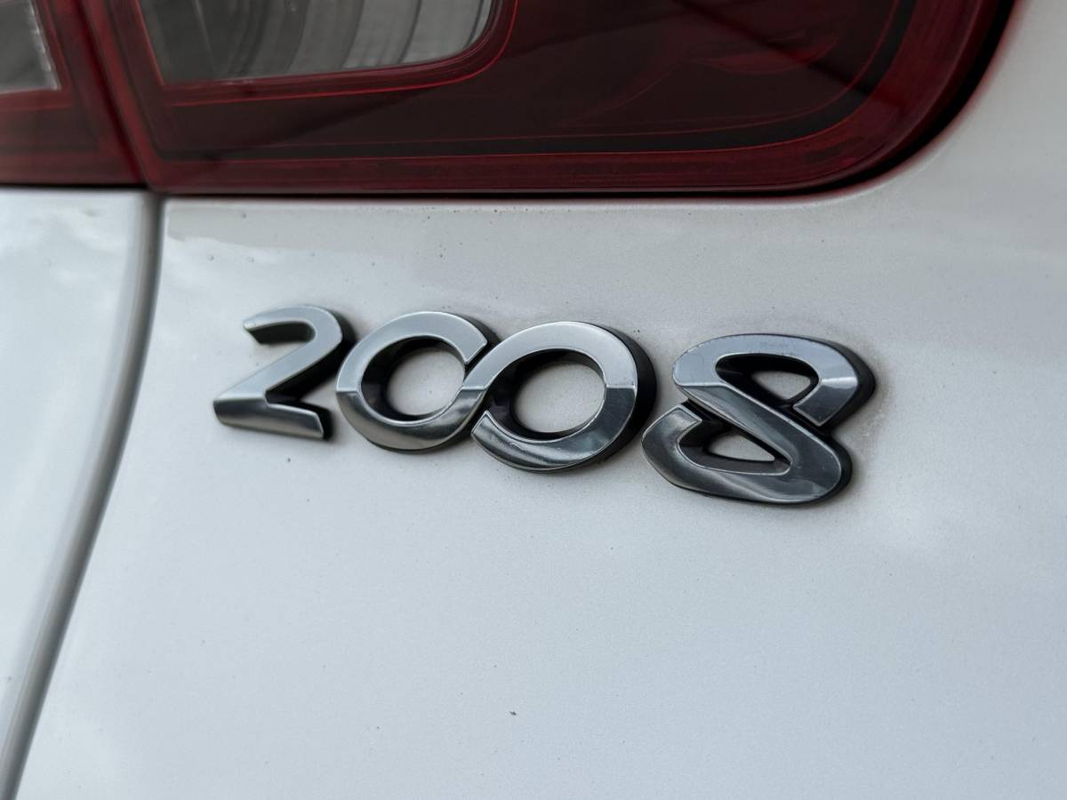 Peugeot 2008 Peugeot 2008 1.2 PureTech Allure 2e Eigenaar|Navi|Pano|Carplay|Clima|Cruise|PDC|Dealer Onderhouden|APK tot 02-2027