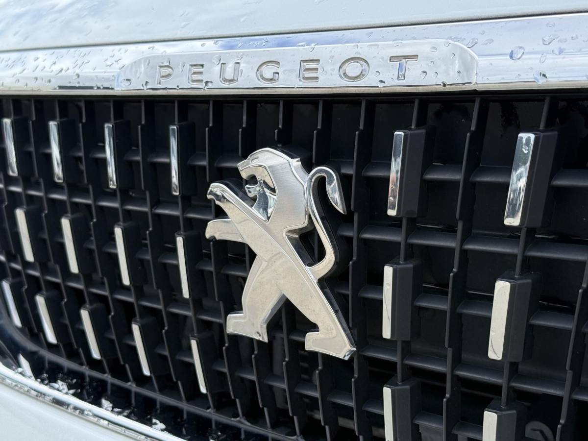 Peugeot 2008 Peugeot 2008 1.2 PureTech Allure 2e Eigenaar|Navi|Pano|Carplay|Clima|Cruise|PDC|Dealer Onderhouden|APK tot 02-2027