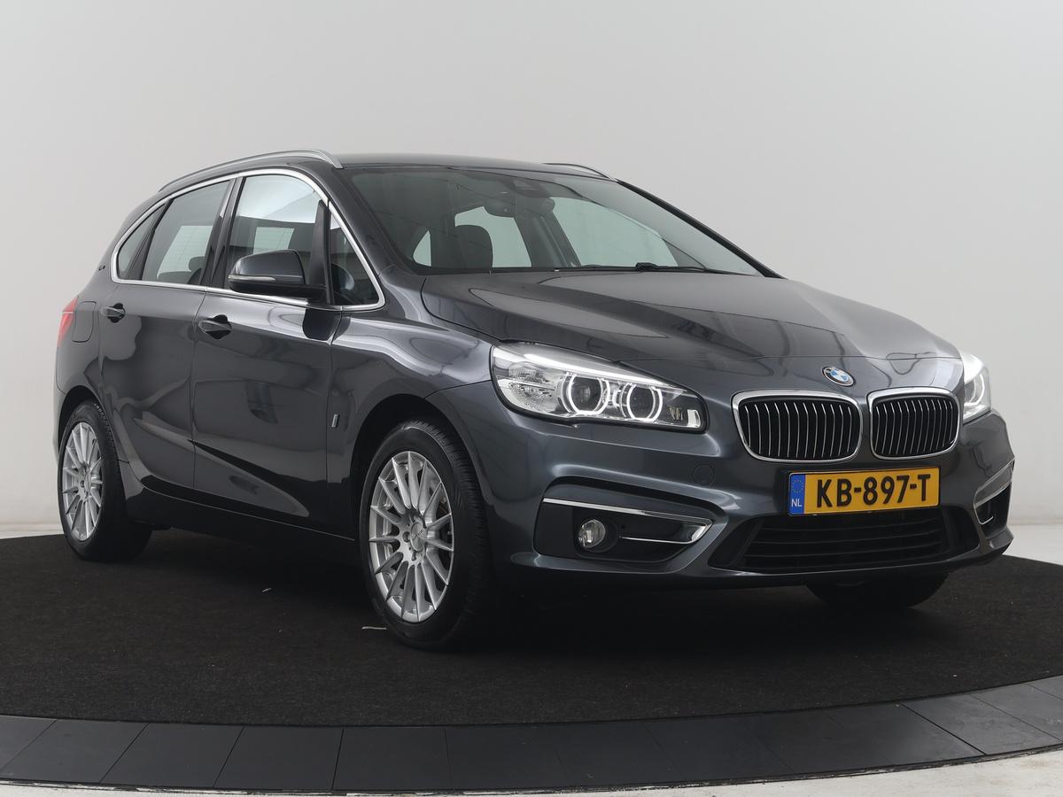 BMW 2 Serie BMW 2-serie Active Tourer 225xe iPerformance Centennial High Executive | SOH 88,6% | Leder | Stoelverwarming |  Adaptive cruise | Head-up | Navigatie | Bluetooth | Camera | Park assist | Elektrische achterklep | Trekhaak
