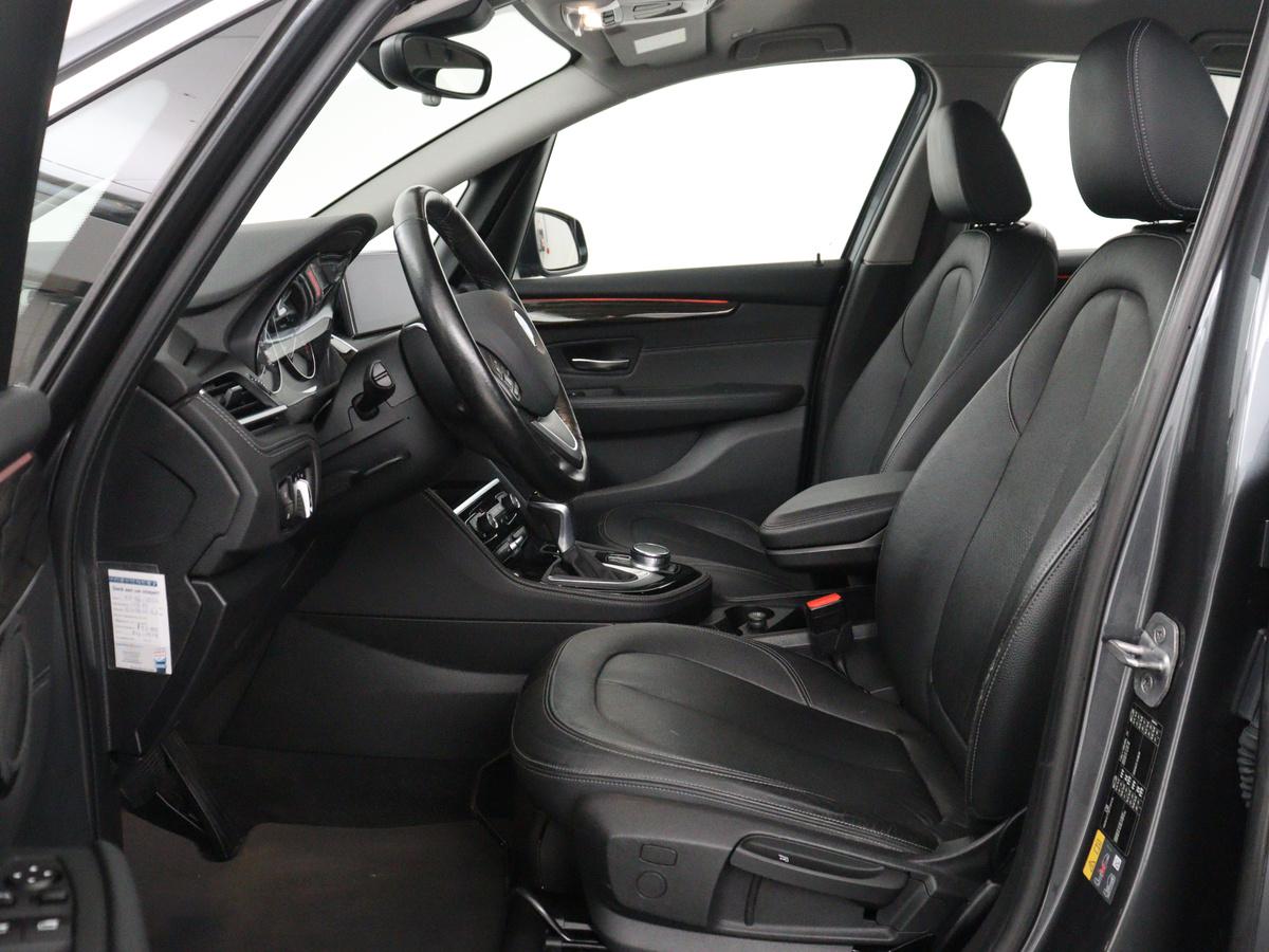 BMW 2 Serie BMW 2-serie Active Tourer 225xe iPerformance Centennial High Executive | SOH 88,6% | Leder | Stoelverwarming |  Adaptive cruise | Head-up | Navigatie | Bluetooth | Camera | Park assist | Elektrische achterklep | Trekhaak