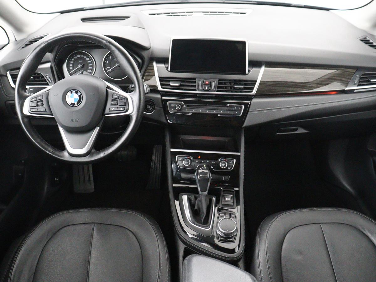 BMW 2 Serie BMW 2-serie Active Tourer 225xe iPerformance Centennial High Executive | SOH 88,6% | Leder | Stoelverwarming |  Adaptive cruise | Head-up | Navigatie | Bluetooth | Camera | Park assist | Elektrische achterklep | Trekhaak