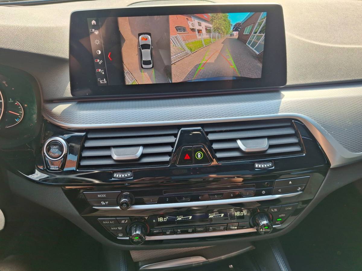BMW 5 Serie BMW 5-serie 540i xDrive 340PK M-Sport Panoramadak / Harman & Kardon / Night Vision / Apple Carplay / Rondom Zicht Camera / Stoelve