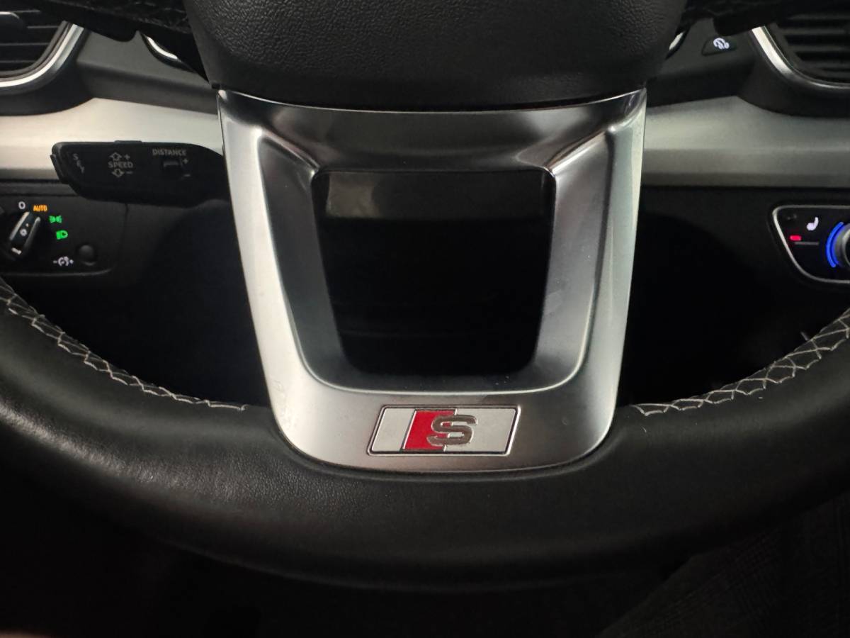 Audi Q5 Audi Q5 55 TFSIe 367PK HYBRID QUATTRO S-LINE SPORT LEDER/360° CAMERA/LED/NAV/CARPLAY