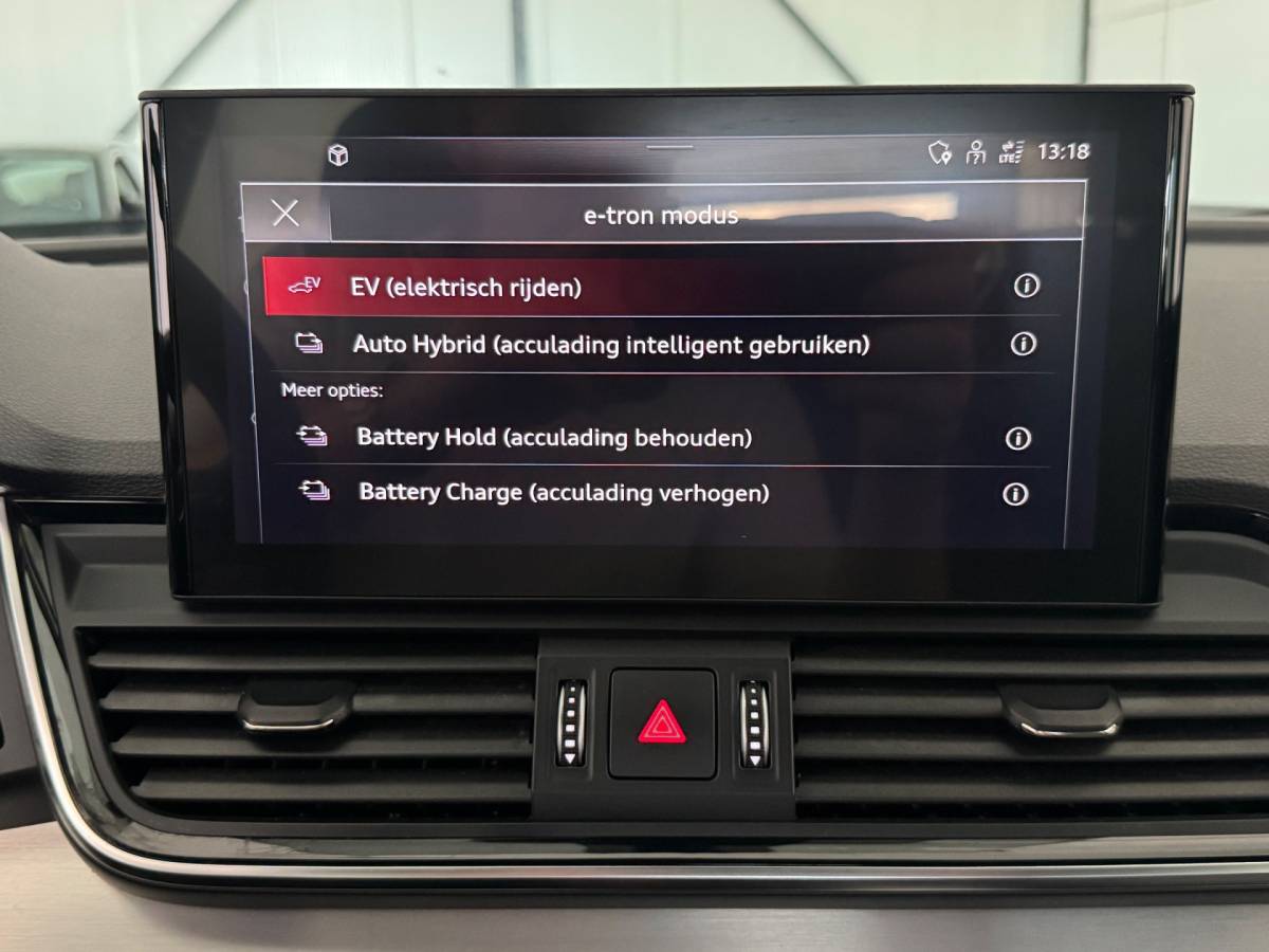 Audi Q5 Audi Q5 55 TFSIe 367PK HYBRID QUATTRO S-LINE SPORT LEDER/360° CAMERA/LED/NAV/CARPLAY
