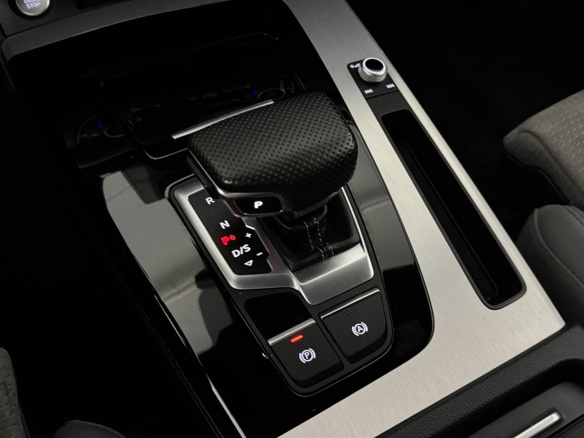 Audi Q5 Audi Q5 55 TFSIe 367PK HYBRID QUATTRO S-LINE SPORT LEDER/360° CAMERA/LED/NAV/CARPLAY
