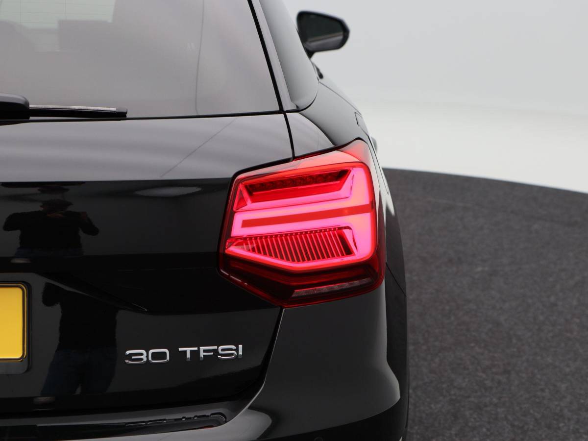 Audi Q2 Audi Q2 30 TFSi 115 Pk Automaat | Stoelverwarming | Climatronic | Navigatie | Trekhaak | 17 Inch | 72.641 Km !!