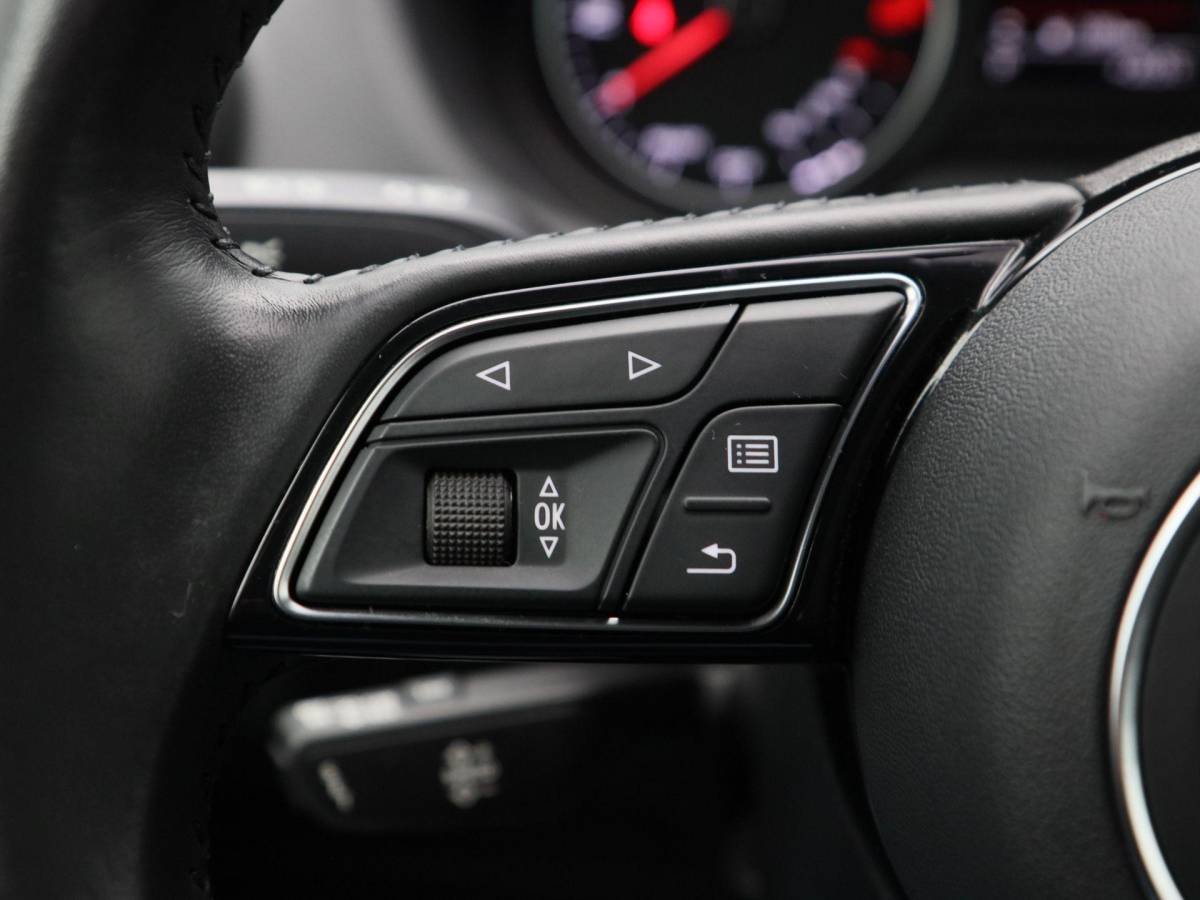 Audi Q2 Audi Q2 30 TFSi 115 Pk Automaat | Stoelverwarming | Climatronic | Navigatie | Trekhaak | 17 Inch | 72.641 Km !!
