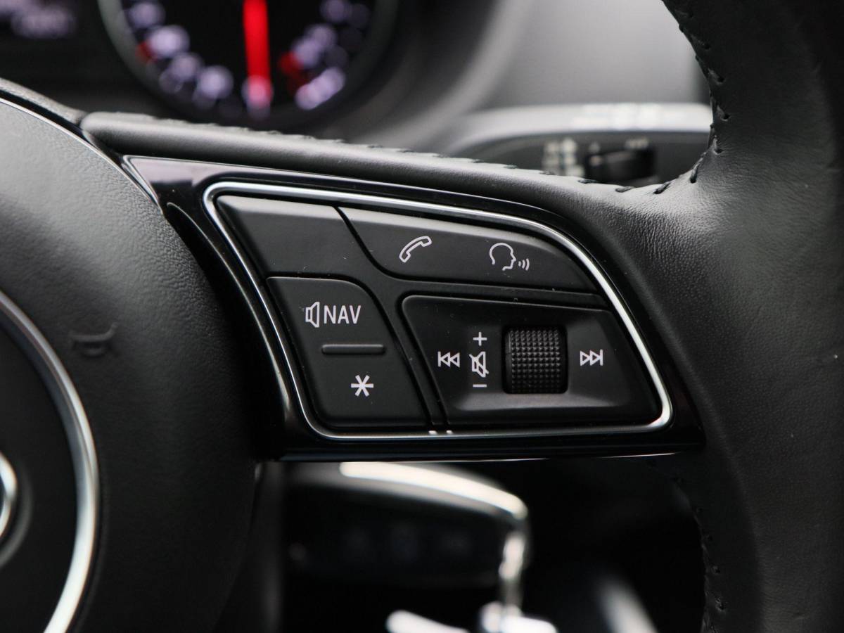 Audi Q2 Audi Q2 30 TFSi 115 Pk Automaat | Stoelverwarming | Climatronic | Navigatie | Trekhaak | 17 Inch | 72.641 Km !!