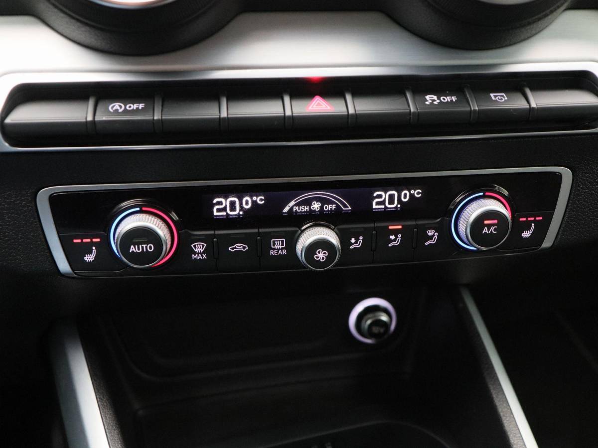 Audi Q2 Audi Q2 30 TFSi 115 Pk Automaat | Stoelverwarming | Climatronic | Navigatie | Trekhaak | 17 Inch | 72.641 Km !!