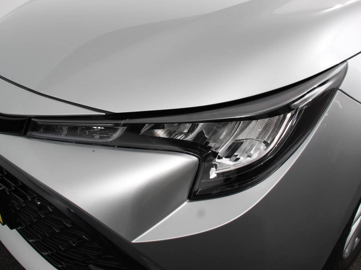 Toyota Corolla Touring Sports Toyota Corolla Touring Sports Automaat Hybrid 140 Active Navigatie Apple Carplay/Android Auto Climate Control Cruise Control Adaptive 17″Lichtmetalen velgen Camera