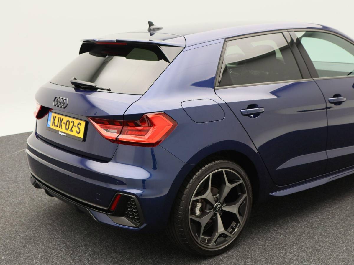 Audi A1 Sportback Audi A1 Sportback 30 TFSi 115 Pk Automaat S Edition | Full LED | Adaptive Cruise Control | Zwart Optiek | Stoelverwarming | Navigatie | Carplay | 18 Inch | 6.229 Km!!