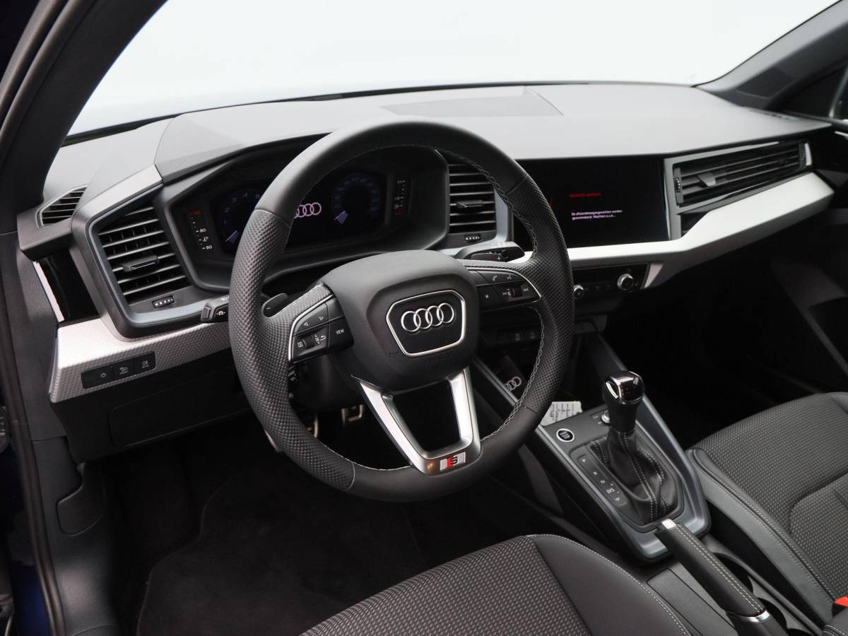 Audi A1 Sportback Audi A1 Sportback 30 TFSi 115 Pk Automaat S Edition | Full LED | Adaptive Cruise Control | Zwart Optiek | Stoelverwarming | Navigatie | Carplay | 18 Inch | 6.229 Km!!