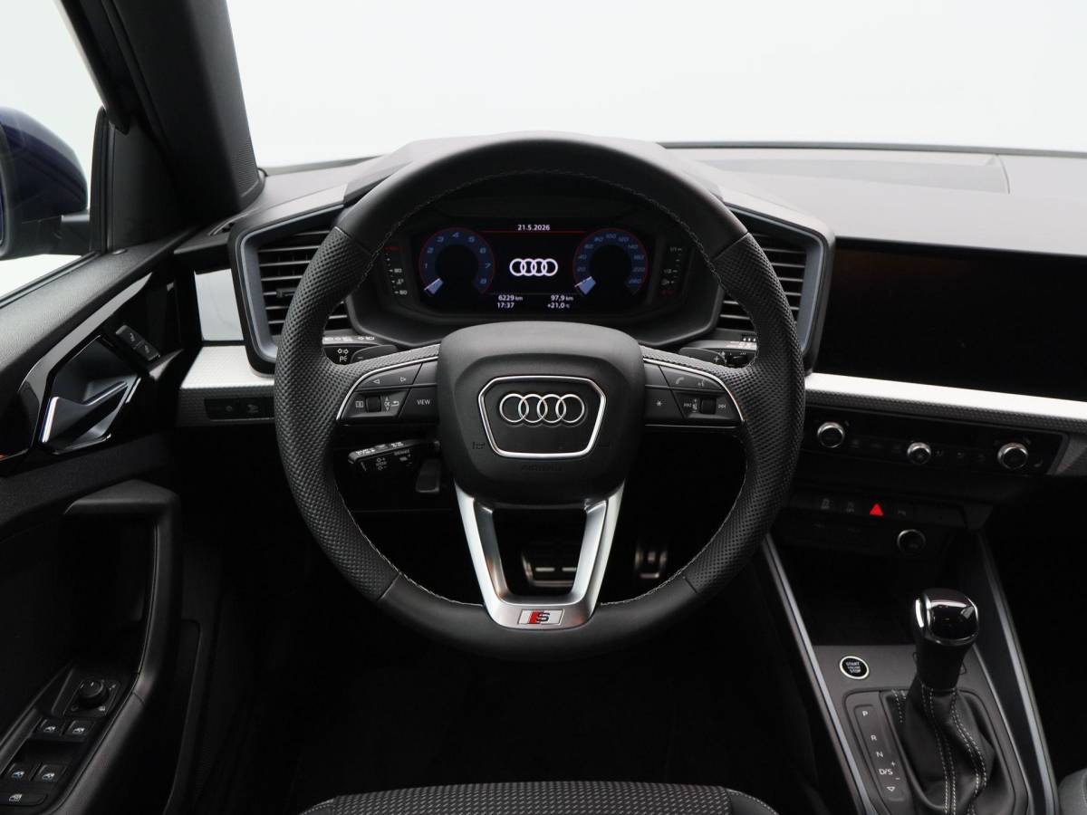 Audi A1 Sportback Audi A1 Sportback 30 TFSi 115 Pk Automaat S Edition | Full LED | Adaptive Cruise Control | Zwart Optiek | Stoelverwarming | Navigatie | Carplay | 18 Inch | 6.229 Km!!