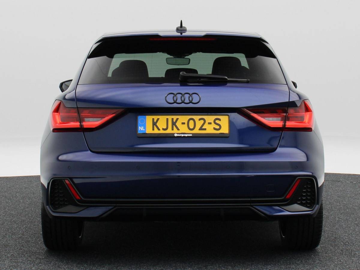 Audi A1 Sportback Audi A1 Sportback 30 TFSi 115 Pk Automaat S Edition | Full LED | Adaptive Cruise Control | Zwart Optiek | Stoelverwarming | Navigatie | Carplay | 18 Inch | 6.229 Km!!