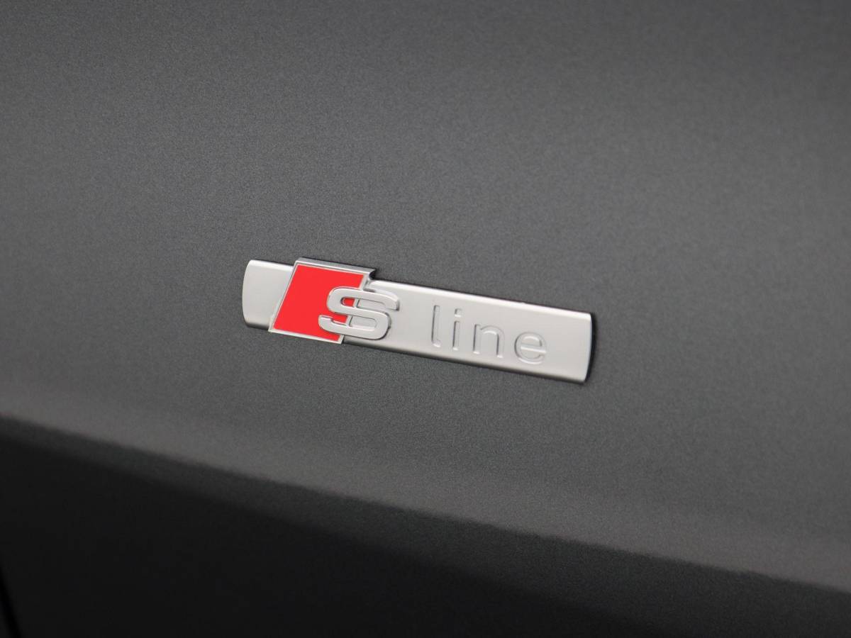 Audi A3 Audi A3 Sportback 45 TFSi e 272 Pk S-line Competition | Stoelverwarming | Trekhaak | Adaptive Cruise | Camera | CarPlay | 18 Inch | 12.686 Km !!