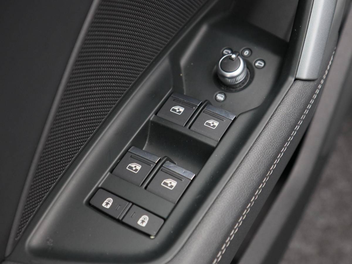 Audi A3 Audi A3 Sportback 45 TFSi e 272 Pk S-line Competition | Stoelverwarming | Trekhaak | Adaptive Cruise | Camera | CarPlay | 18 Inch | 12.686 Km !!