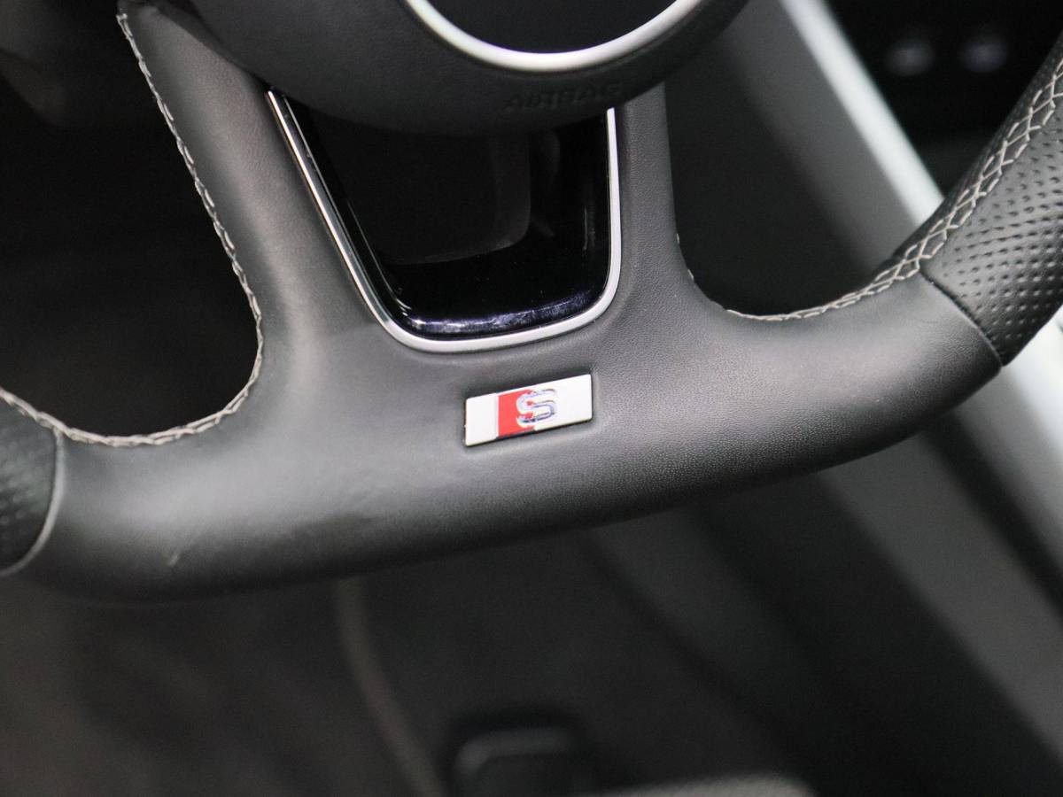 Audi A3 Audi A3 Sportback 45 TFSi e 272 Pk S-line Competition | Stoelverwarming | Trekhaak | Adaptive Cruise | Camera | CarPlay | 18 Inch | 12.686 Km !!