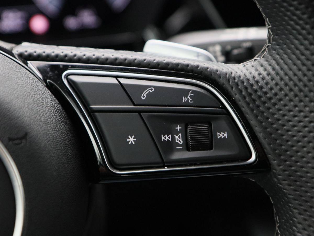 Audi A3 Audi A3 Sportback 45 TFSi e 272 Pk S-line Competition | Stoelverwarming | Trekhaak | Adaptive Cruise | Camera | CarPlay | 18 Inch | 12.686 Km !!