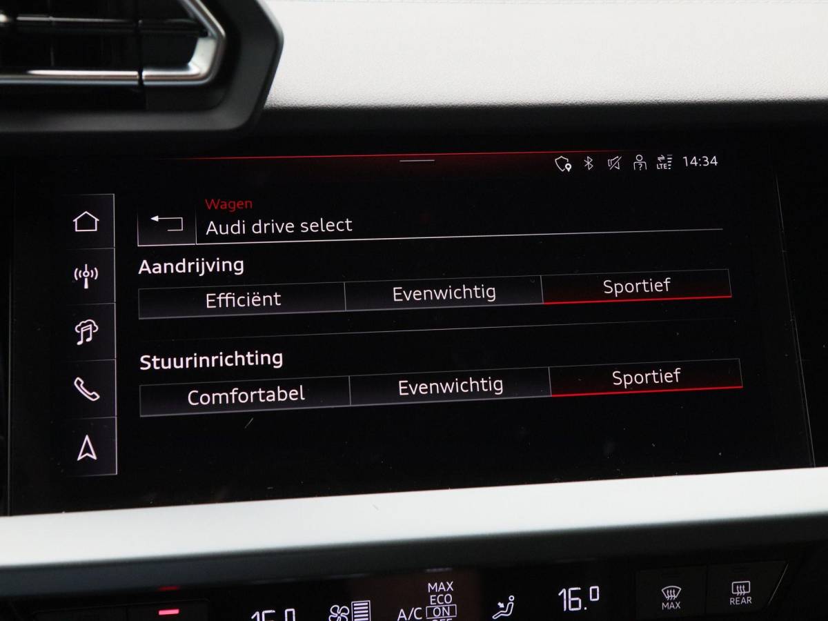Audi A3 Audi A3 Sportback 45 TFSi e 272 Pk S-line Competition | Stoelverwarming | Trekhaak | Adaptive Cruise | Camera | CarPlay | 18 Inch | 12.686 Km !!