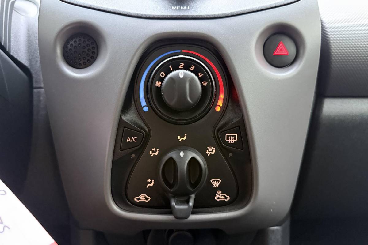 Peugeot 108 Peugeot 108 1.0 e-VTi Blue Lease | Elek. ramen | Airco | Stuurbediening | Centrale deurvergrendeling |