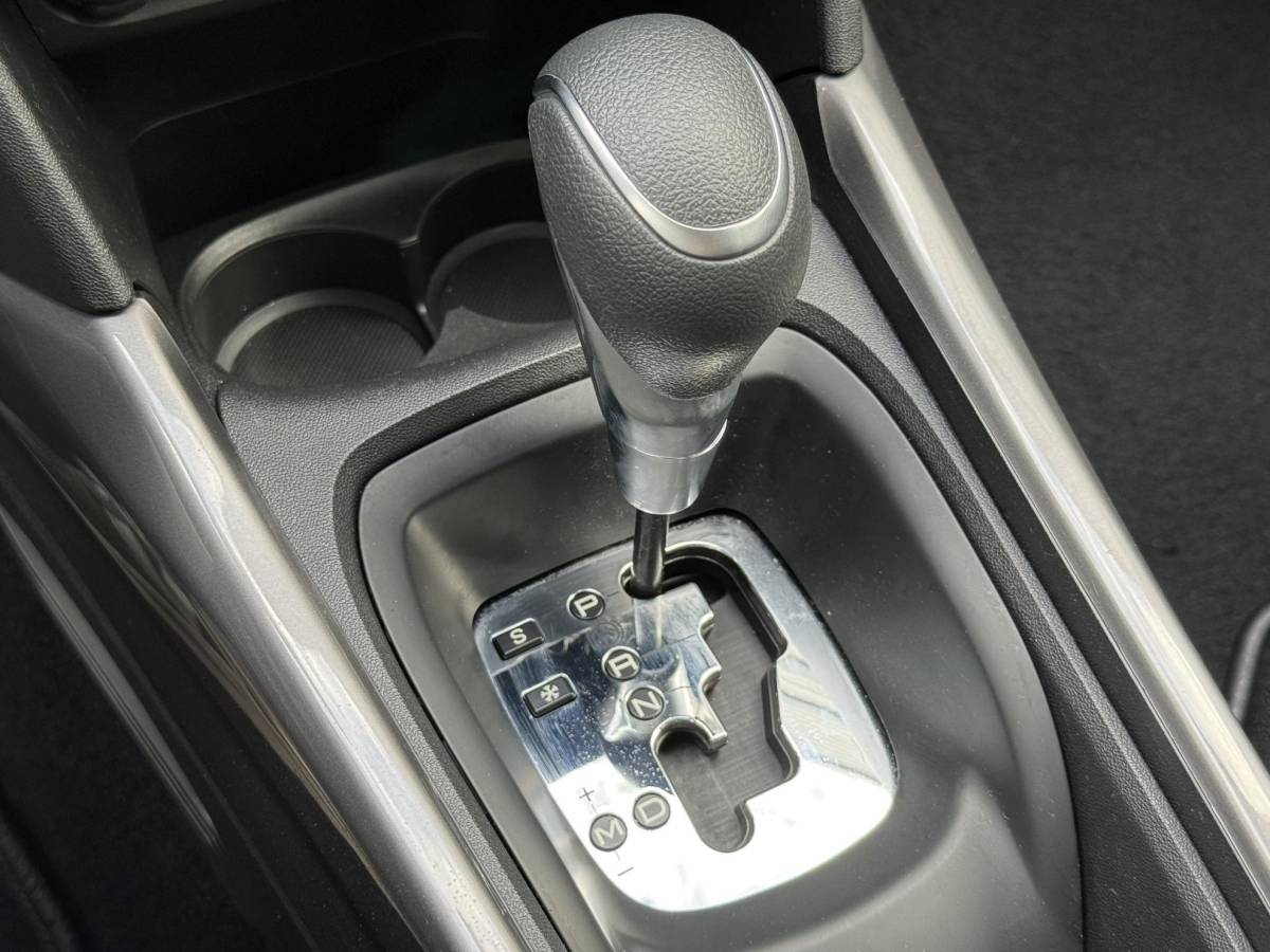 Peugeot 2008 Peugeot 2008 1.2 PureTech Blue Lion 2e Eigenaar|Navi|Carplay|Airco|PDC|Cruise|D-riem vv in 2024|N.A.P|APK tot 11-2026