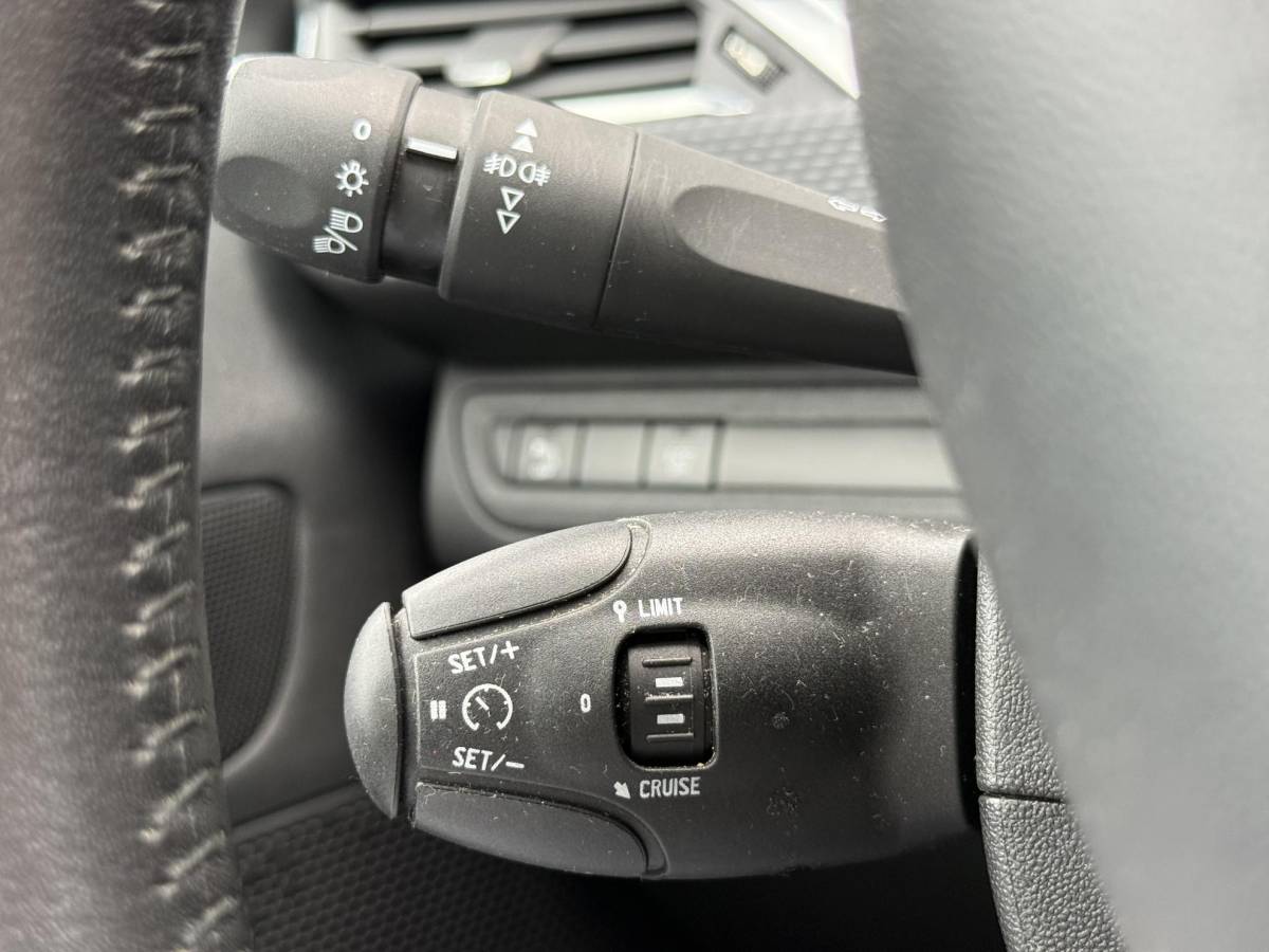 Peugeot 2008 Peugeot 2008 1.2 PureTech Blue Lion 2e Eigenaar|Navi|Carplay|Airco|PDC|Cruise|D-riem vv in 2024|N.A.P|APK tot 11-2026