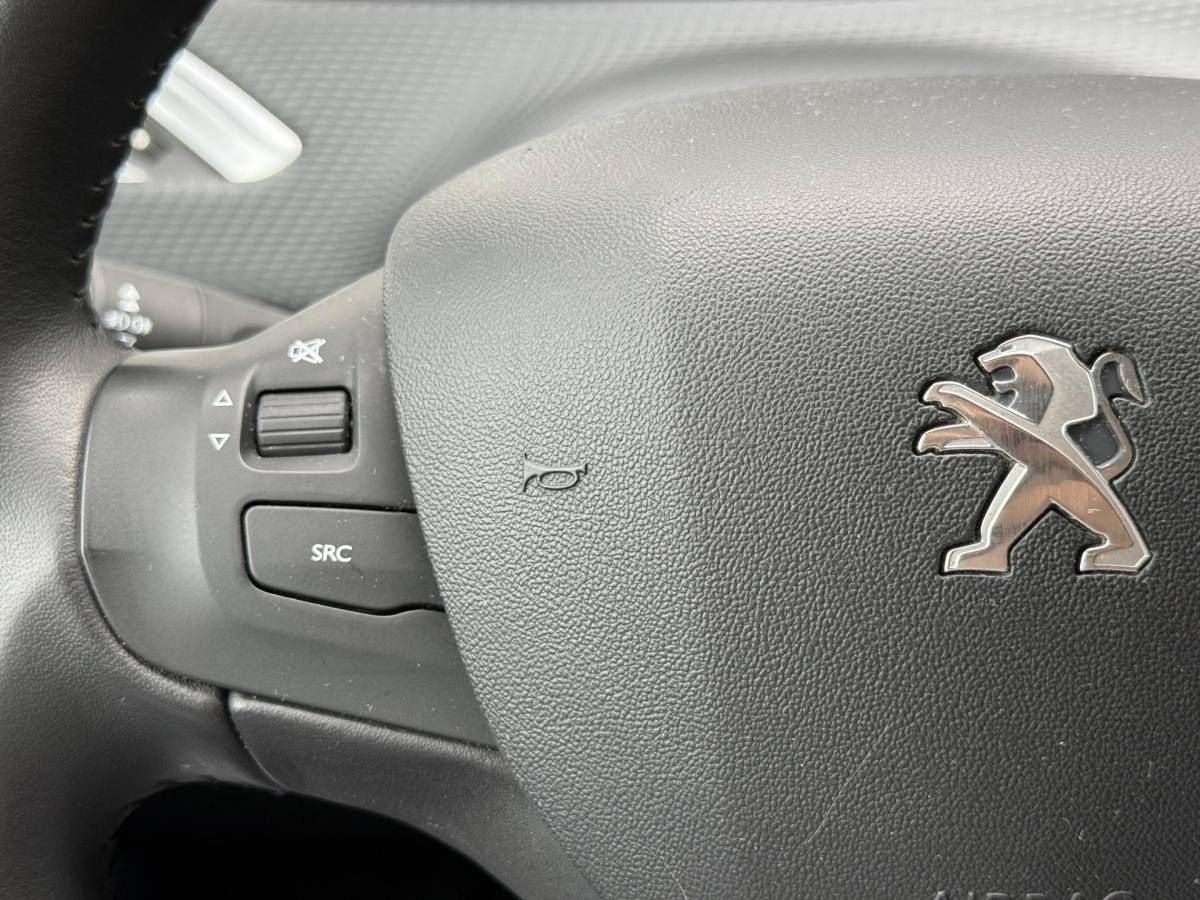 Peugeot 2008 Peugeot 2008 1.2 PureTech Blue Lion 2e Eigenaar|Navi|Carplay|Airco|PDC|Cruise|D-riem vv in 2024|N.A.P|APK tot 11-2026
