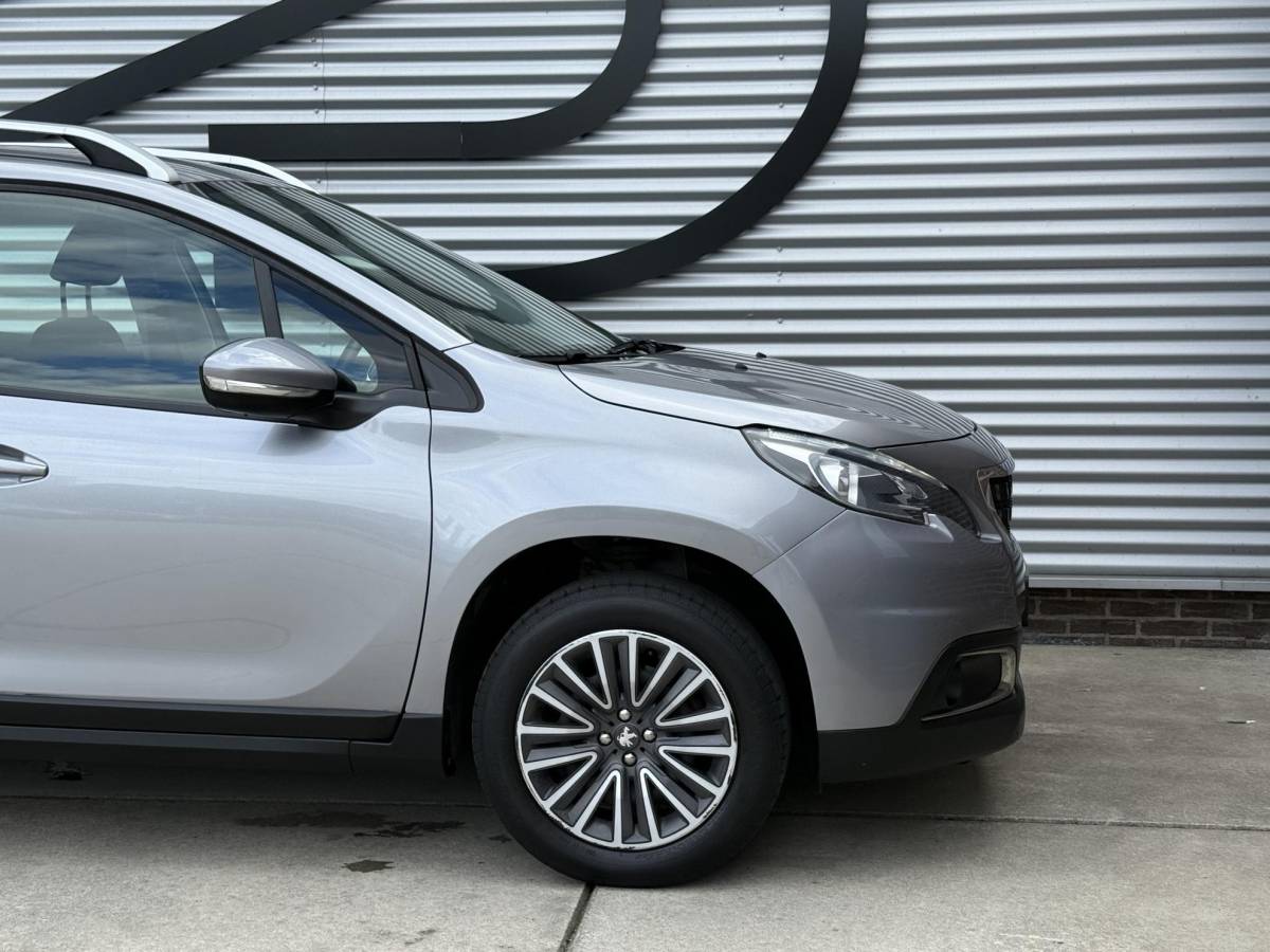 Peugeot 2008 Peugeot 2008 1.2 PureTech Blue Lion 2e Eigenaar|Navi|Carplay|Airco|PDC|Cruise|D-riem vv in 2024|N.A.P|APK tot 11-2026