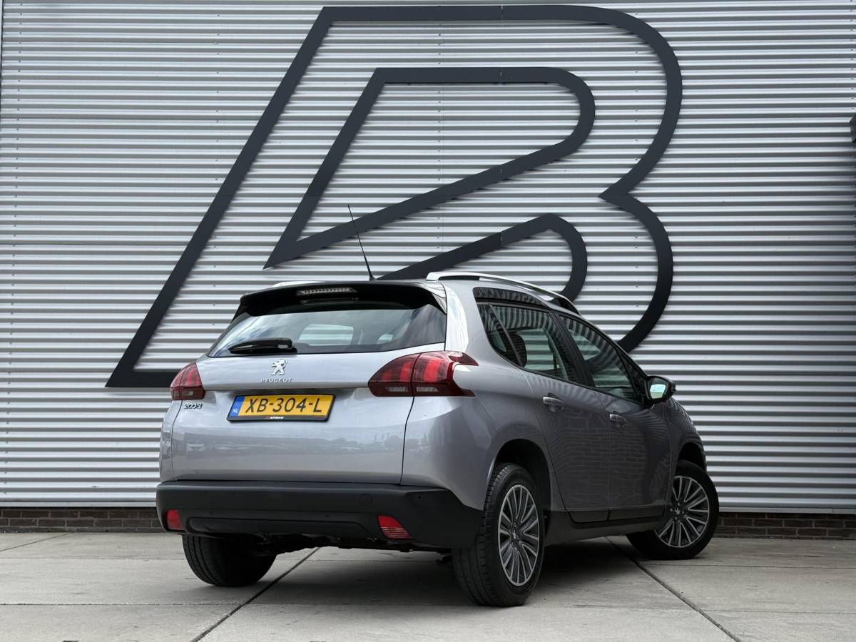 Peugeot 2008 Peugeot 2008 1.2 PureTech Blue Lion 2e Eigenaar|Navi|Carplay|Airco|PDC|Cruise|D-riem vv in 2024|N.A.P|APK tot 11-2026
