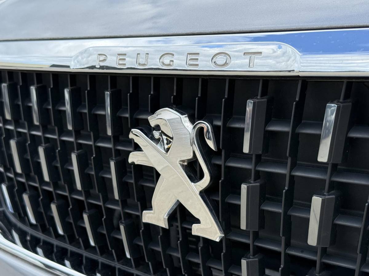 Peugeot 2008 Peugeot 2008 1.2 PureTech Blue Lion 2e Eigenaar|Navi|Carplay|Airco|PDC|Cruise|D-riem vv in 2024|N.A.P|APK tot 11-2026
