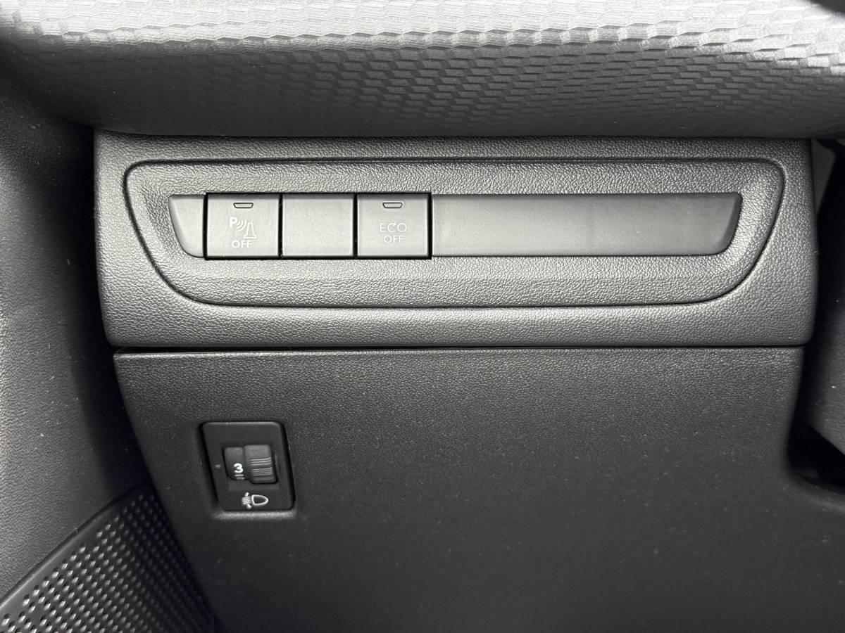 Peugeot 2008 Peugeot 2008 1.2 PureTech Blue Lion 2e Eigenaar|Navi|Carplay|Airco|PDC|Cruise|D-riem vv in 2024|N.A.P|APK tot 11-2026