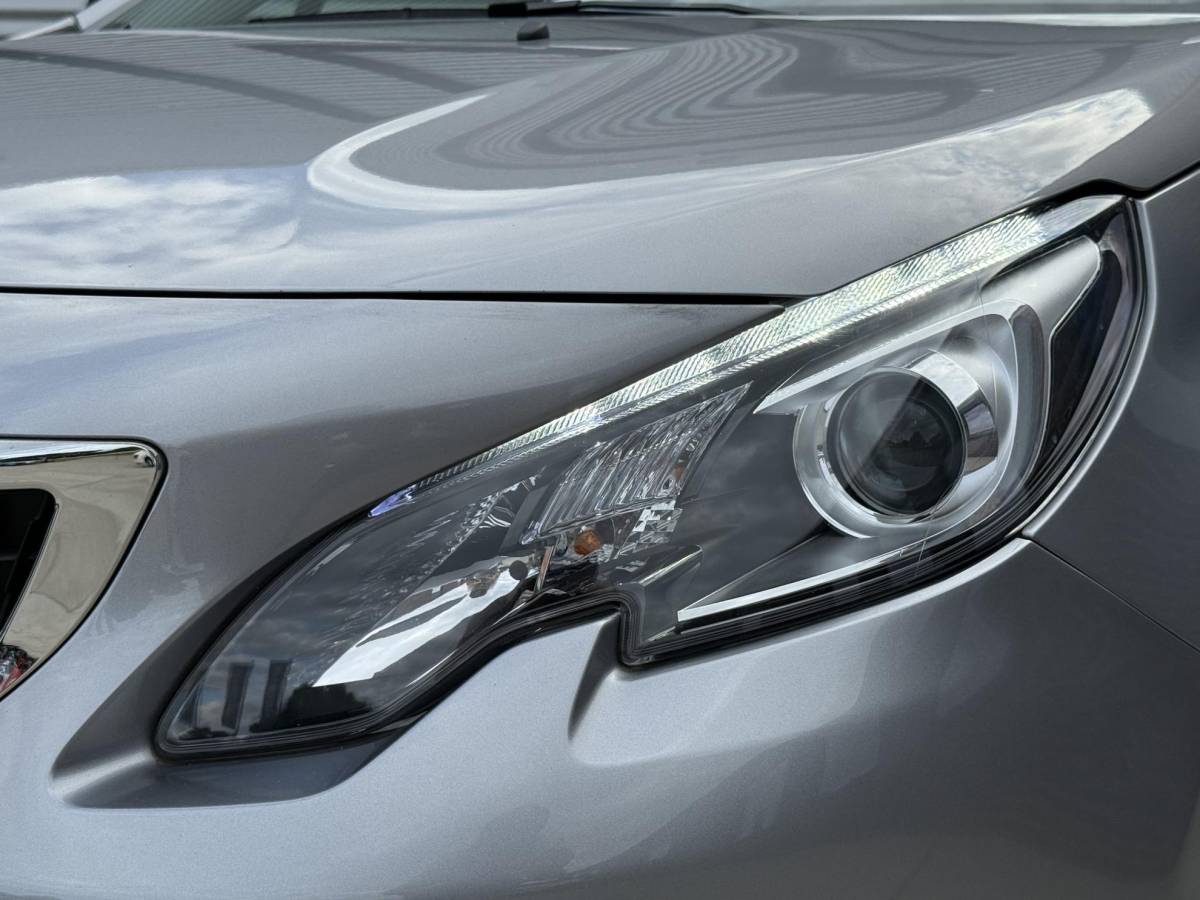 Peugeot 2008 Peugeot 2008 1.2 PureTech Blue Lion 2e Eigenaar|Navi|Carplay|Airco|PDC|Cruise|D-riem vv in 2024|N.A.P|APK tot 11-2026