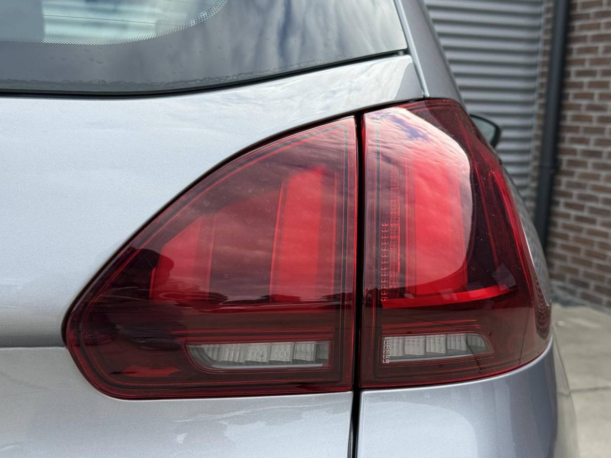 Peugeot 2008 Peugeot 2008 1.2 PureTech Blue Lion 2e Eigenaar|Navi|Carplay|Airco|PDC|Cruise|D-riem vv in 2024|N.A.P|APK tot 11-2026