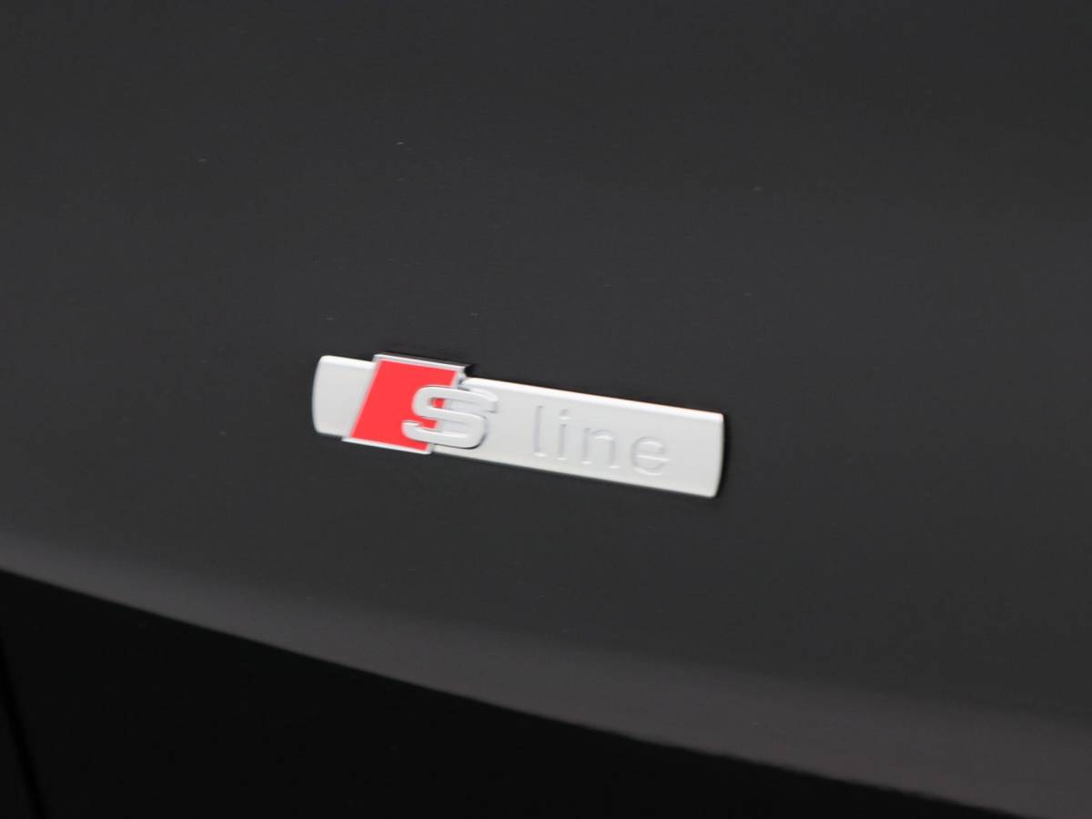 Audi A3 Audi A3 Sportback 45 TFSi e 272 Pk S-Line Competition | Stoelverwarming | Panorama dak | Sonos Audio | Camera | Full LED | 18 Inch | 155 Km !!