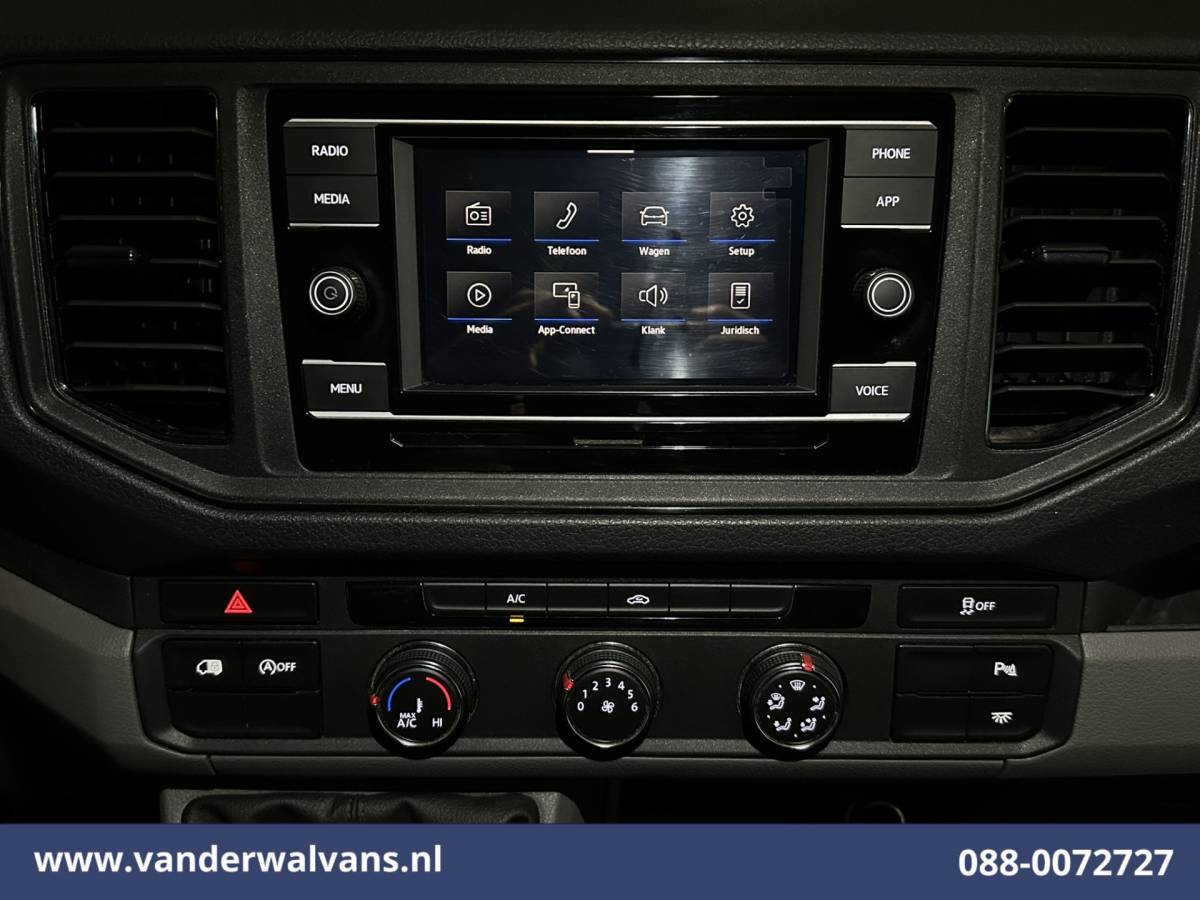 Volkswagen Crafter Volkswagen Crafter 2.0 TDI 141pk L3H2 L2H1 Euro6 Airco | Camera | Apple Carplay | Android Auto Parkeersensoren, Bijrijdersbank, 3000kg trekvermogen