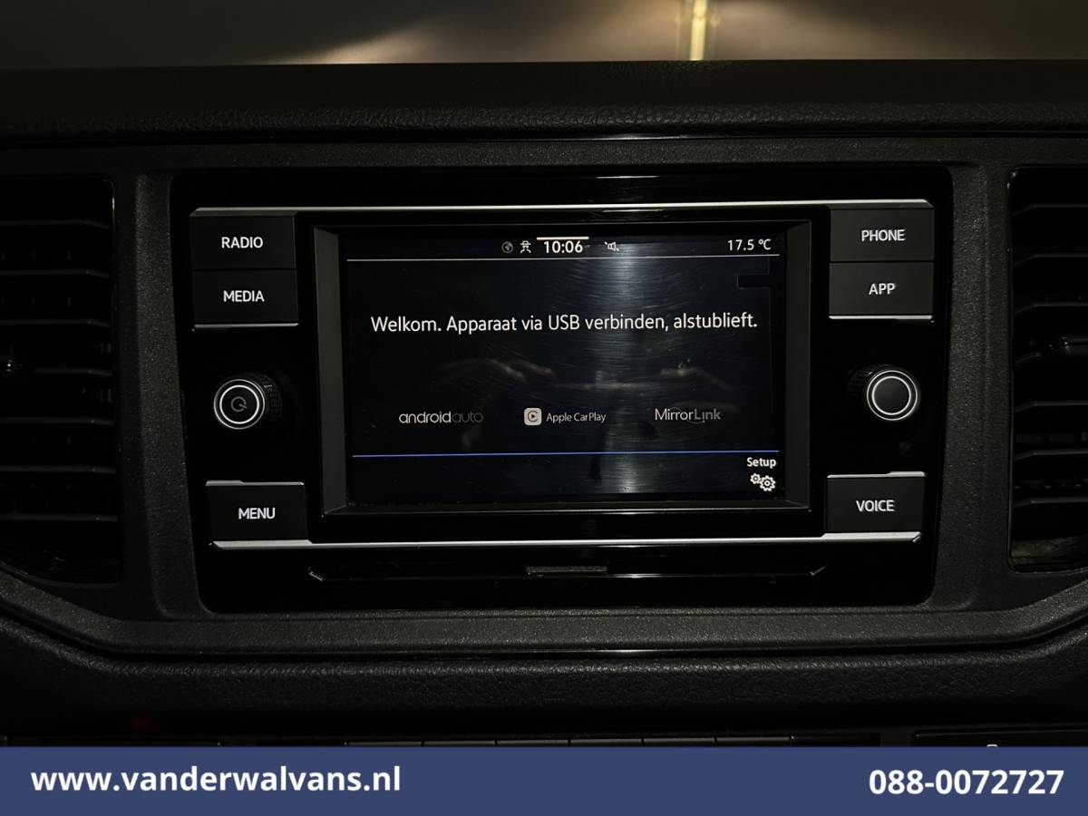 Volkswagen Crafter Volkswagen Crafter 2.0 TDI 141pk L3H2 L2H1 Euro6 Airco | Camera | Apple Carplay | Android Auto Parkeersensoren, Bijrijdersbank, 3000kg trekvermogen