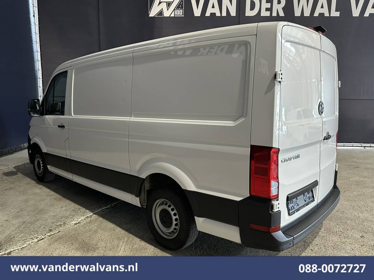 Volkswagen Crafter Volkswagen Crafter 2.0 TDI 141pk L3H2 L2H1 Euro6 Airco | Camera | Apple Carplay | Android Auto Parkeersensoren, Bijrijdersbank, 3000kg trekvermogen