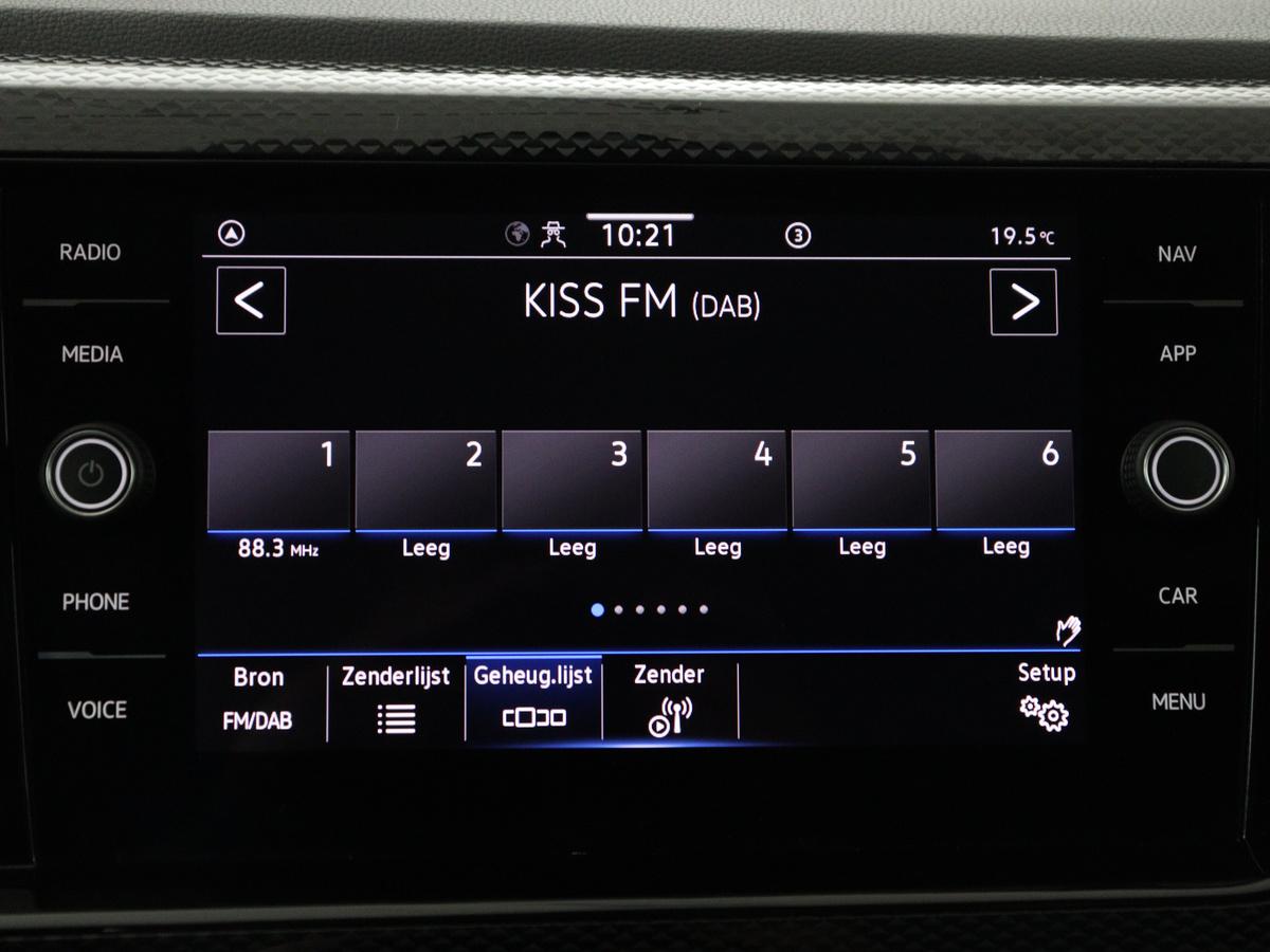 Volkswagen Polo Volkswagen Polo 1.0 TSI Style | Stoelverwarming | Climate control |  Carplay | Camera | Park assist | Bluetooth | Virtueel dashboard
